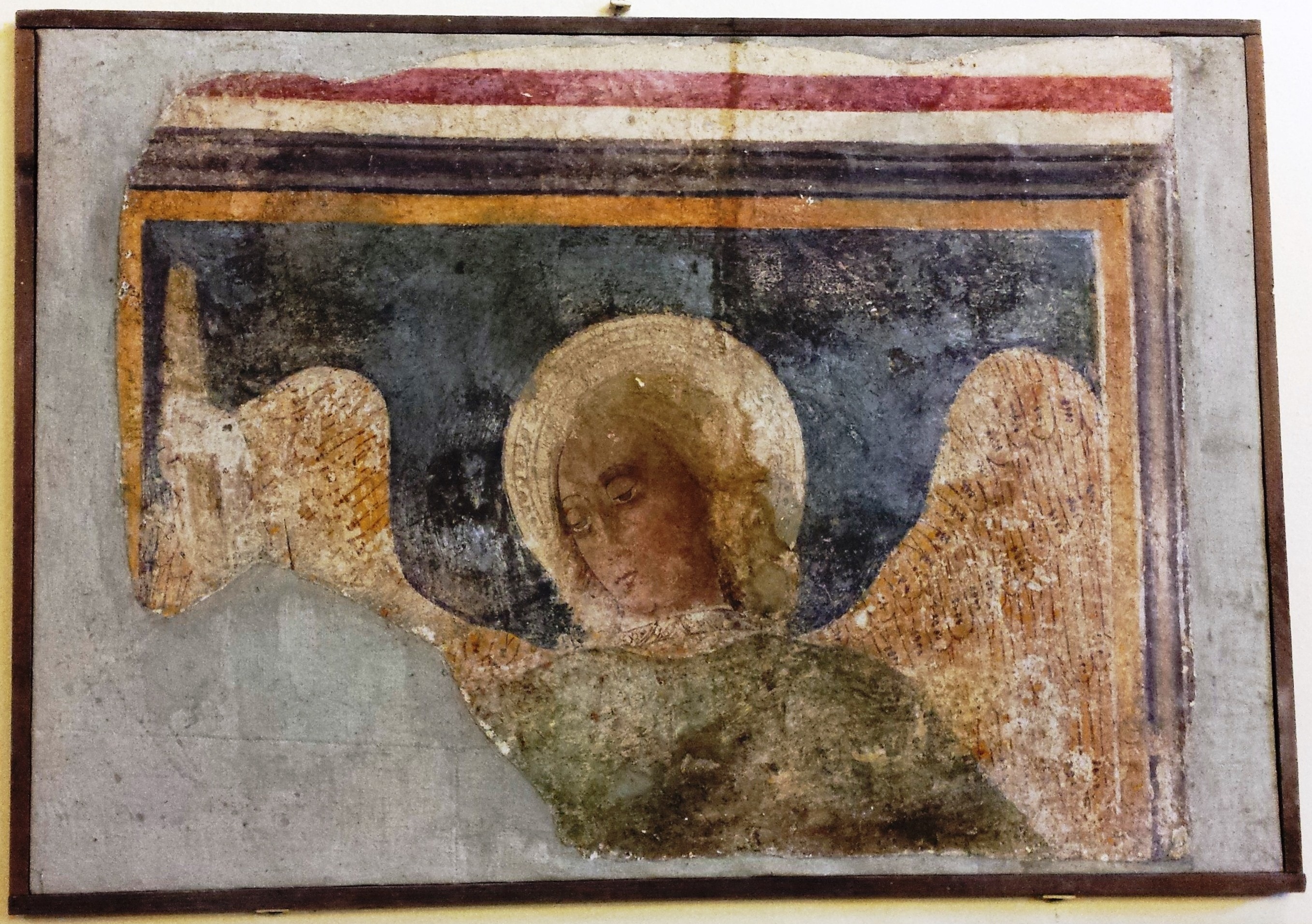 affresco di S. Michele Arcangelo, dipinto da Matteo da Gualdo nella seconda metÃ  del XV secolo - Chiesa del castello di Giomici, Valfabbrica